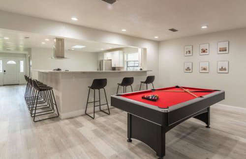 Entire Home with Air Hockey and Firepit - Photo 26