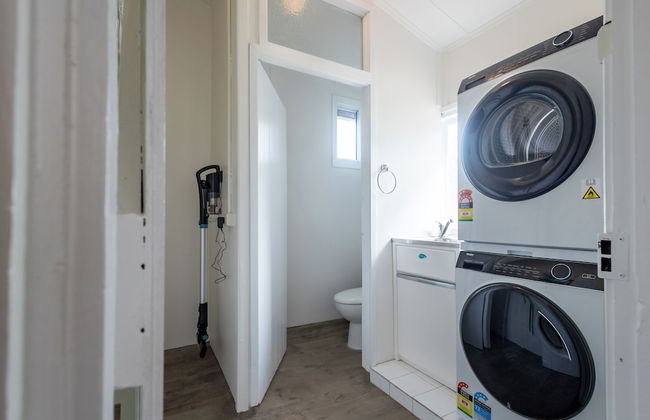 Bay Vista Cottage by the BnB Collection - Photo 22