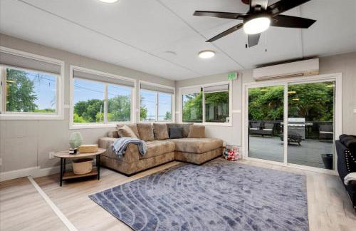 Whitewaters-Main plus Genoa on Oneida Lake - Sleeps 19 - Photo 26