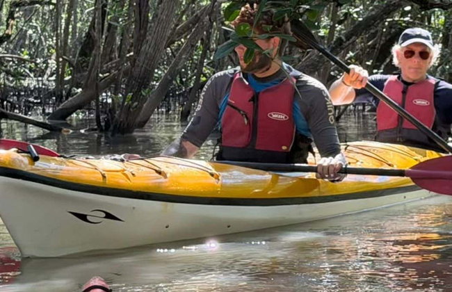 Paraty Bay Kayak Tour - Photo 1