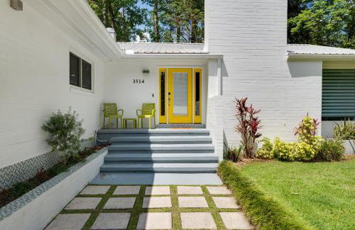 UF SUNSHINE HOUSE - Patio & BBQ - Chef Kitchen - EV Car Station - Upscale Neighborhood! - Foto 2