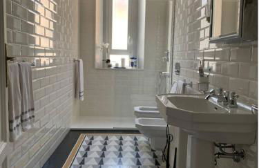 Elegant and beautiful apartment - Photo 5