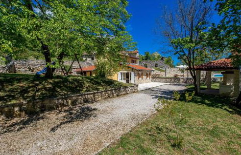 Amazing Home In Moscenice With Wifi - Photo 3