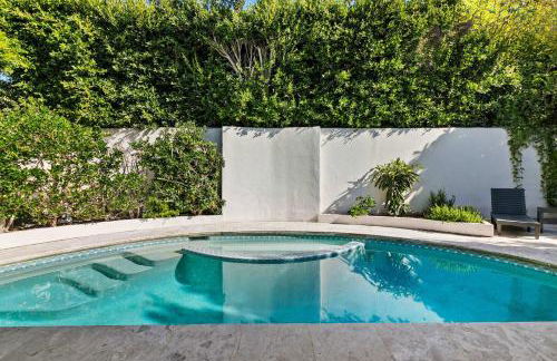 Sea Serenity Coastline Views and Pool - Photo 11