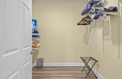 Luxury Lakefront Getaway Near Atlanta and Perfect for FIFA Visitors - Foto 31