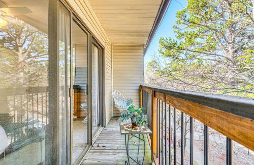 4 Mi to Greers Ferry Lake Condo with Deck and Balcony - Foto 16