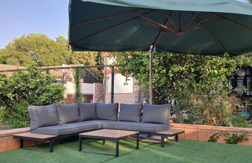 Spacious Garden Villa, private pool, huge grounds with orange trees - Foto 22