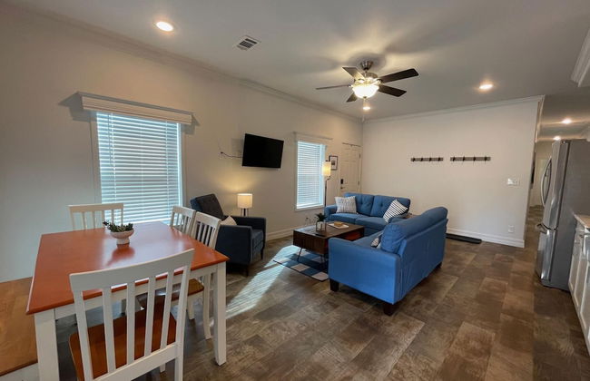 NEW 3bed 2bath With Creek and Open Spaces - Foto 4