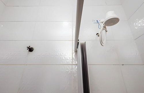 Casa para Famílias e Grupos com Ar-condicionado, Churrasqueira e estacionamento próximo em Praia Grande - Foto 18