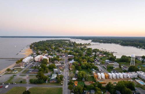 The Lyellton House: Water View, Steps from Beach - Foto 52