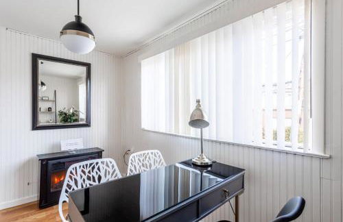 The B&W Haven 3BR private office by LI Ferry - Foto 15