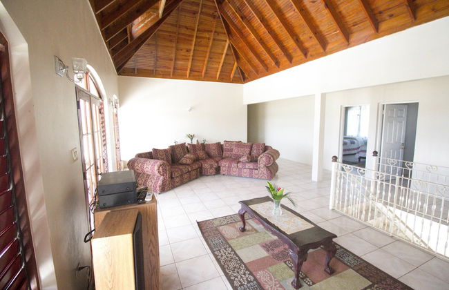 Sea View Chateau - Photo 22