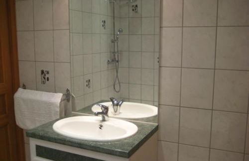 Gîte idéal pour cure thermale, proche port de plaisance, terrasse et grand terrain. - FR-1-589-69 - Foto 7