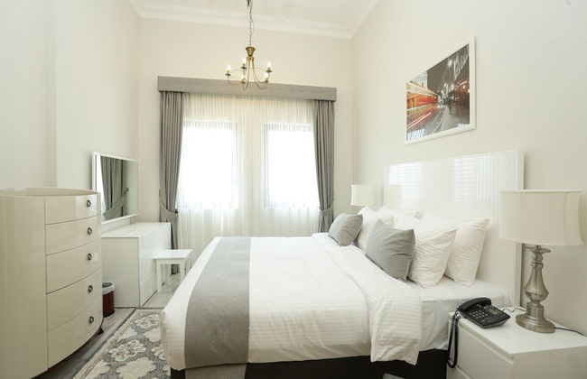 Marbella Holiday Homes - Photo 3