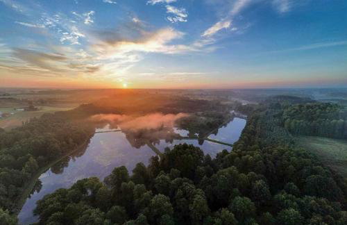 Dom w lesie przy stawach - Foto 4