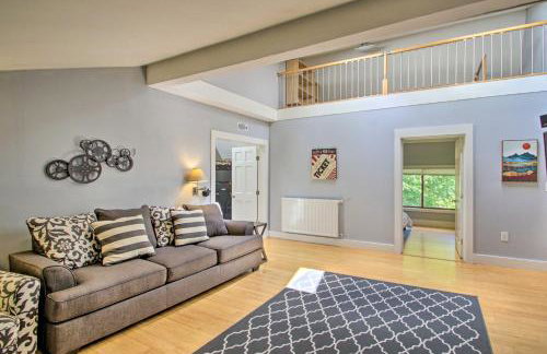 White Mountain Escape with Separate In-Law Suite! - Foto 11