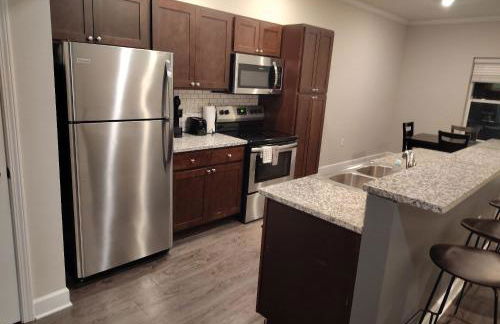 Modern Comfort and Resort Style Living Near CU - Foto 22