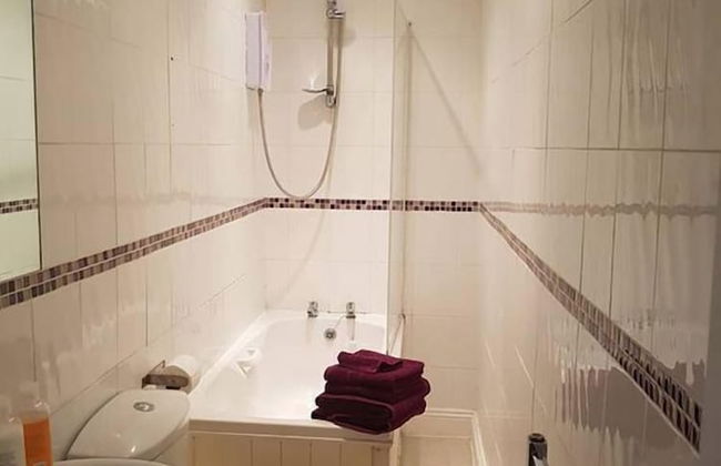 Spacious Bright & Modern Living - Foto 7