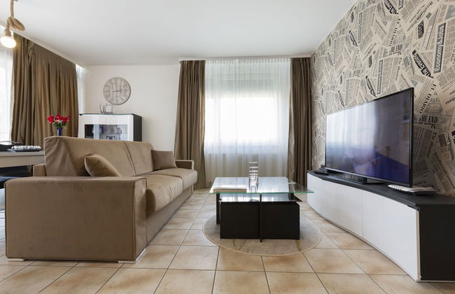 The Queen Luxury Apartmen-Villa Vittoria - Photo 26