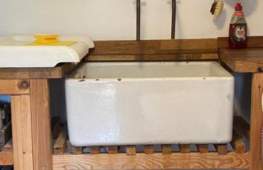 The Old Apple Shed cosy heated cottage in a meadow close to the charming village of Bethersden - Photo 2