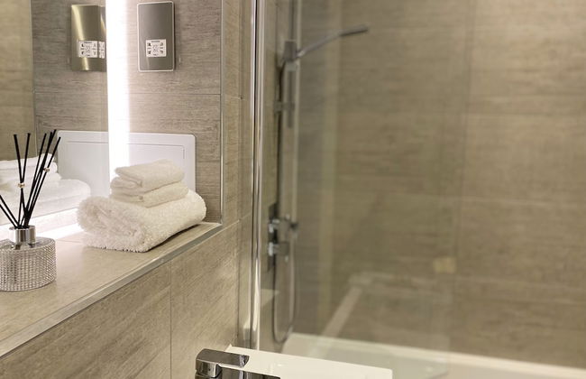 Newpointe Luxury Serviced Apartment at the Atrium - Foto 16