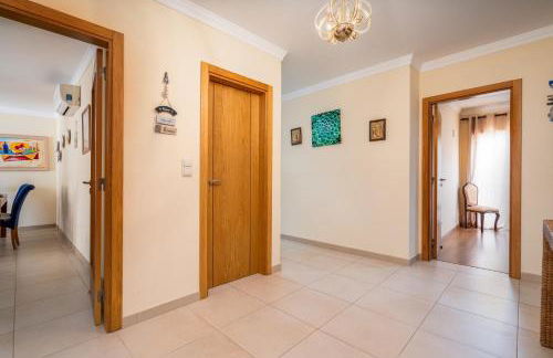 Bright & Spacious Flat by HostWise - Foto 23