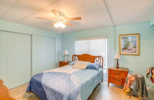 Boat and Fish Canal-Front Home on River - Foto 9