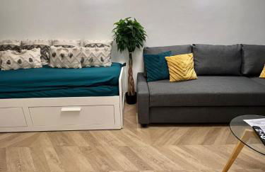 PARIS-MONTROUGE Magnifique Appartement 2 pièce de 56m2 - très cosy pour 1 à 6 personnes refait à neuf - ENTIRE APARTMENT LUXIRIOUS AND WARM - Montrouge Paris 14ème - Proche Aéroport Orly & Parc Expositions Porte de Versailles FREE WIFI GRATUIT - Foto 7