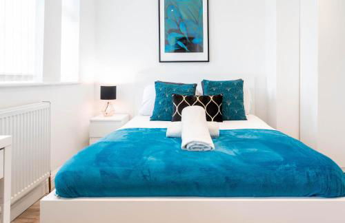 Four Bedroom House - Parking - Garden - Netflix 22C - Foto 12