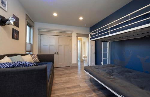 Sugar Loaf Haven by KABINO Huge Views Garage Fishing Snowmobile - Foto 28