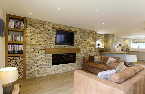 Old Groom's Cottage - Photo 5