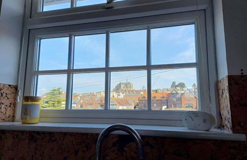 Arundel Central Apartment with parking - Foto 10