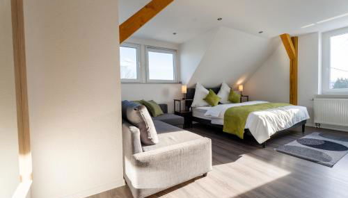 Moderne Doppelhaushälfte mit Garten & Terrasse I Free Wifi I Free Parking - Foto 5