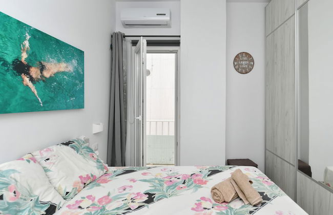 Parikia's Seaside House - Photo 2