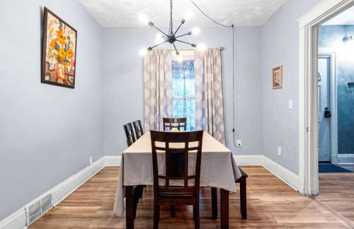 3BR Family Home • 1 mile to Niagara Falls USA - Foto 8