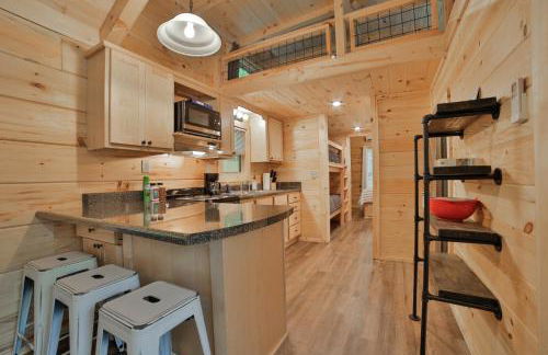 Lena Cabin Wooded Tiny Cabin - Hot Tub - Foto 7