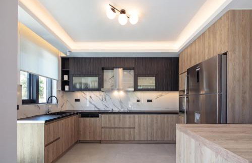 Sunnyside Villas, Just Steps to the Beach & Restaurants, By ThinkVilla - Photo 57