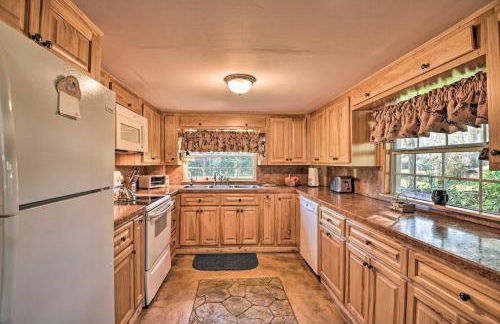 St Johns River Canal Home with Grill! - Foto 11