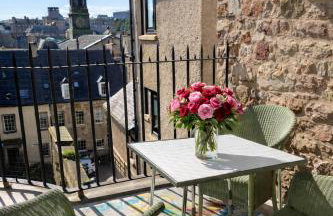 New Royal Mile Apartment with Balcony and Stunning Views Top Floor No Lift - Foto 1