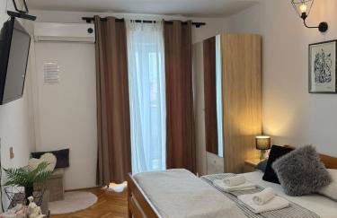 Apartments Solis, 50 m from the sea - Jakišnica - Photo 3