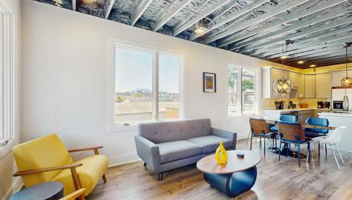 Walkable Gem! Dtwn Chattanooga Base with Balcony - Foto 3