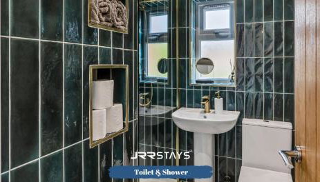 Dudley - Stylish 3 Bedroom Sleeps 6 Wi-Fi - JRR Stays - Foto 2