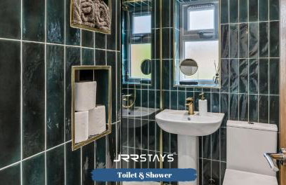 Dudley - Stylish 3 Bedroom Sleeps 6 Wi-Fi - JRR Stays - Foto 2