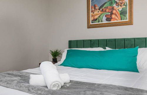 Royal Respite Green Kings and Grey Queens Hideaway! - Foto 16