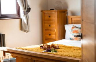 Dog-Friendly Country Home, Woodburner, Private Fields & Hot Tub! - Photo 55