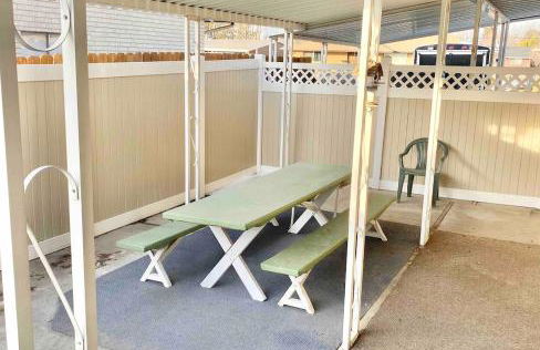 Roomy Midtown Home-Large and Central to Everything - Foto 17