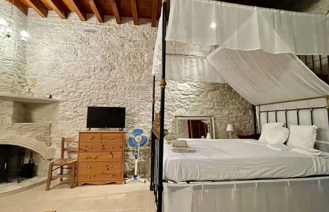 Juliet Suite Studio in Dhoros - Photo 5