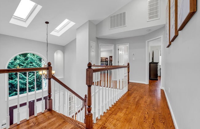 Cozy Private Home W Fireplace Outdoor Kitchen - Photo 26