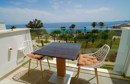 Deluxe sea view apartment with a swimming pool - Foto 9