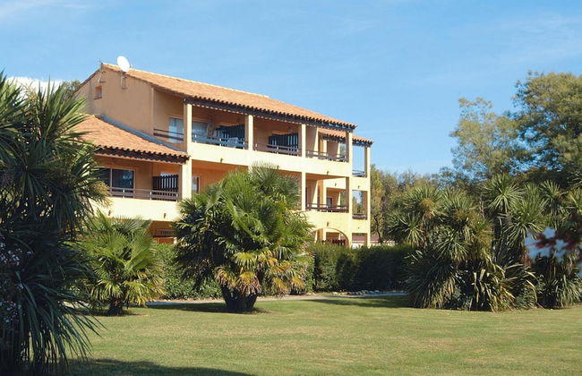 Apartment in Ghisonaccia Near Sandy Beach - Foto 1